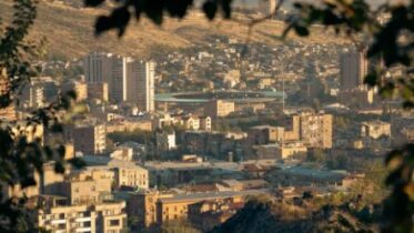 در ششم ماه جوزا